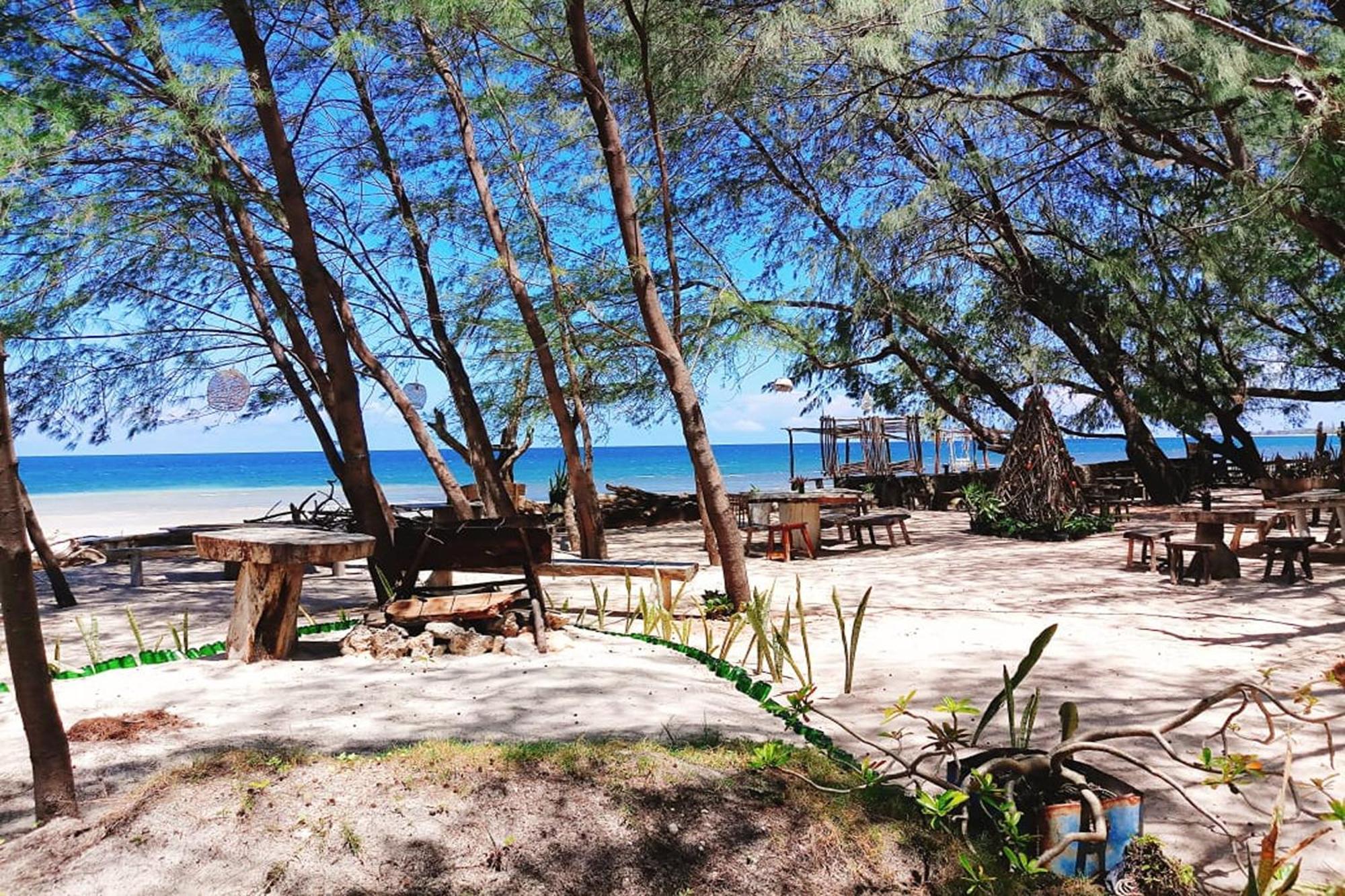 Cemara Beachfront Suite Mondu Εξωτερικό φωτογραφία