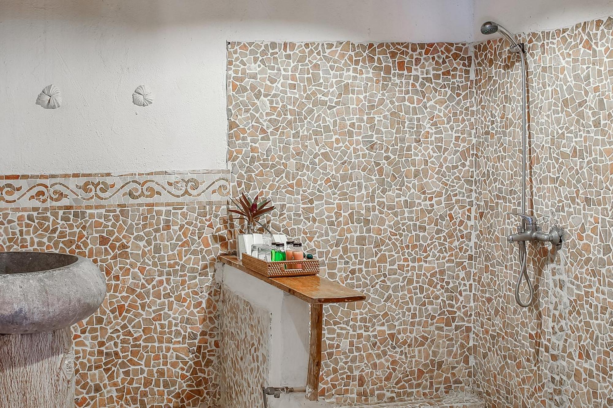 Cemara Beachfront Suite Mondu Εξωτερικό φωτογραφία